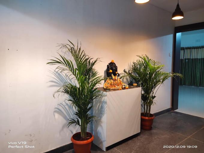 Hotel Crystal Cottage บูบันเนสชวาร์ ภายนอก รูปภาพ