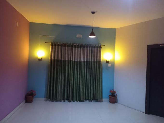 Hotel Crystal Cottage บูบันเนสชวาร์ ภายนอก รูปภาพ